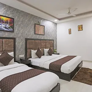 Grand Belwood Near Delhi Airport 3*, New Delhi India